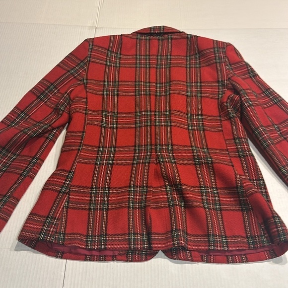 Adoria wool mix red green black plaid jacket with front pockets and 2 button up - Picture 6 of 10